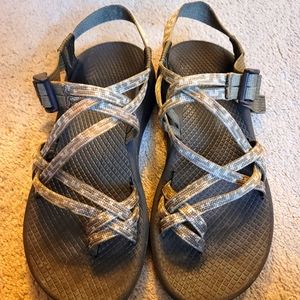 Chacos chaco Womans Sandals Size 8. Strappy. Toe Loop